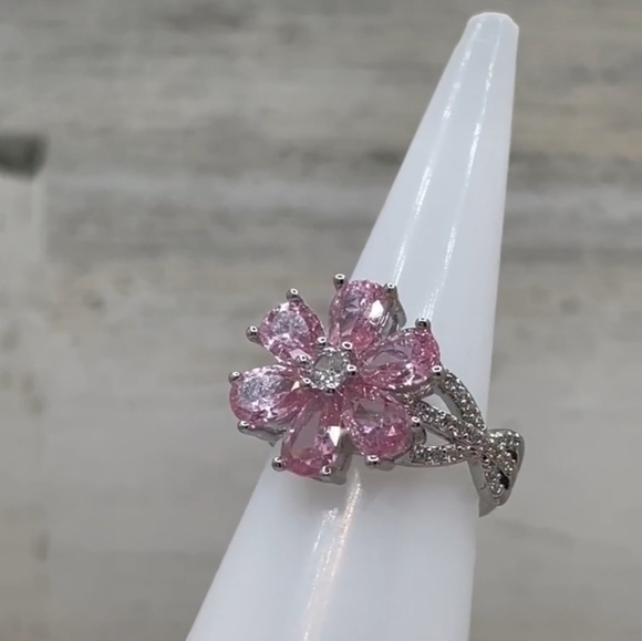 Beautiful Statement Flower Pink White Cubic Zirconia Silver Plated Ring Size 5 - Picture 10 of 13